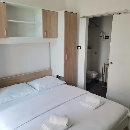 Elin'S Rooms In Center Pula Exterior foto
